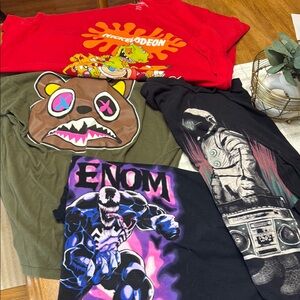 Graphic Tee bundle
